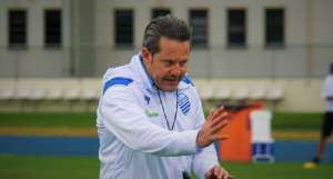 Argel Fucks tira CSA do rebaixamento e celebra vitória contra 'time do coração'