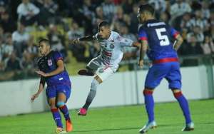 Série B: Paraná cita Pixote e usa rede social para zoar volante do Operário