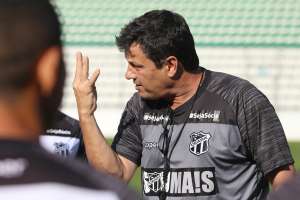 Paciência? Adilson Batista pede calma após Ceará entrar na zona da degola