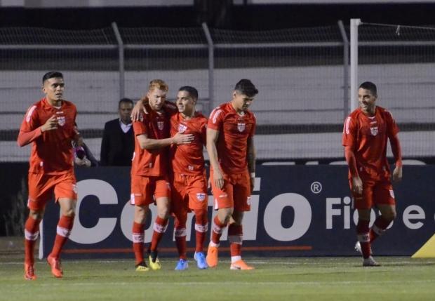 CRB tem 100% contra paulistas fora de casa. (Foto: Álvaro Jr. / Ponte Preta)