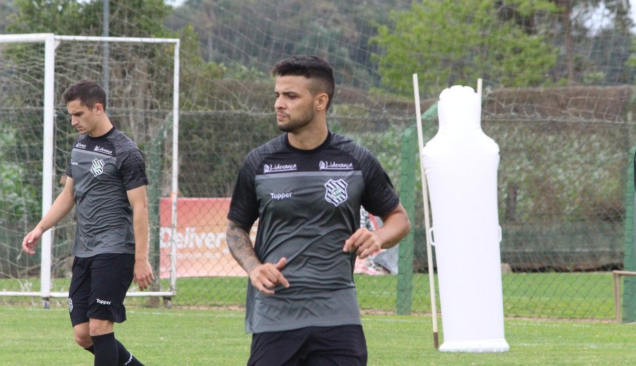 Série B: Após estreia, ex-lateral do Grêmio é apresentado pelo Figueirense