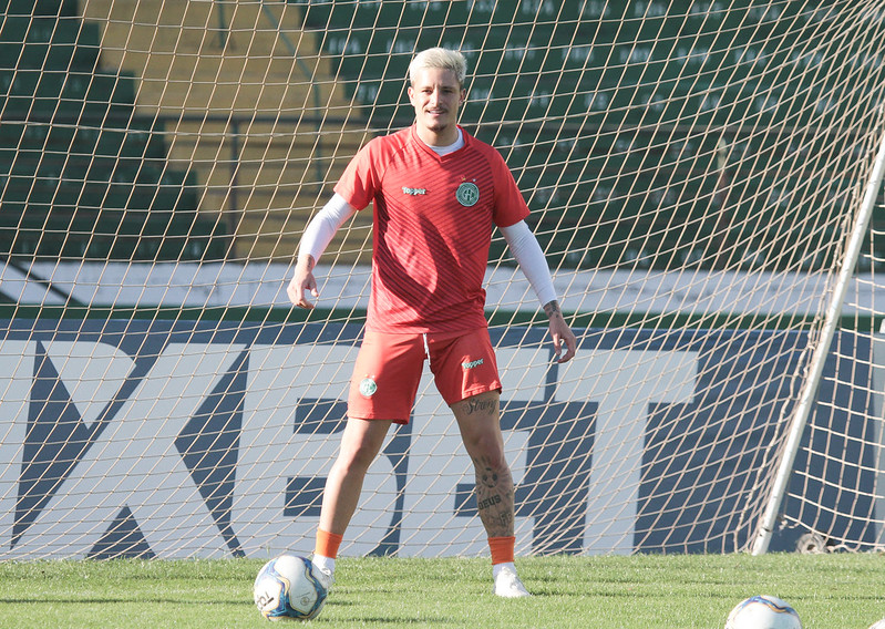 Série B: De volta após suspensão, Lucas Crispim tem números de ‘talismã’ no Guarani