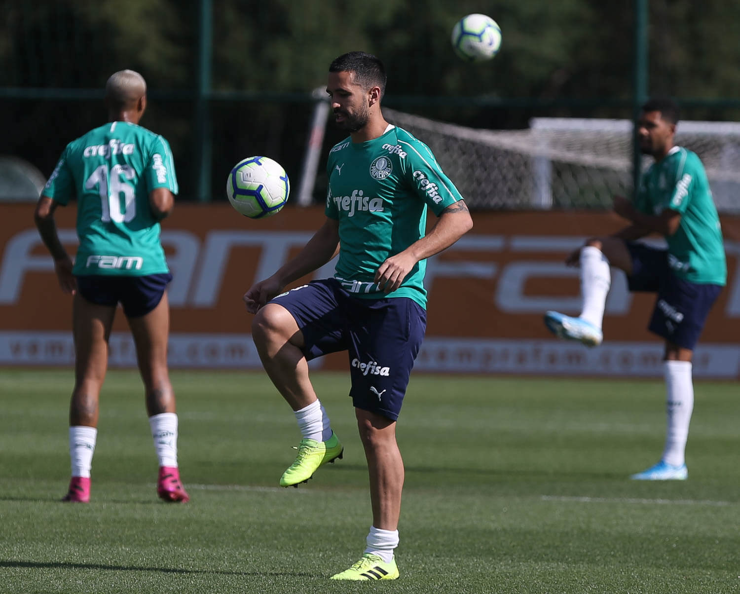Palmeiras fecha treinamento e Mano mantém dúvidas no setor ofensivo