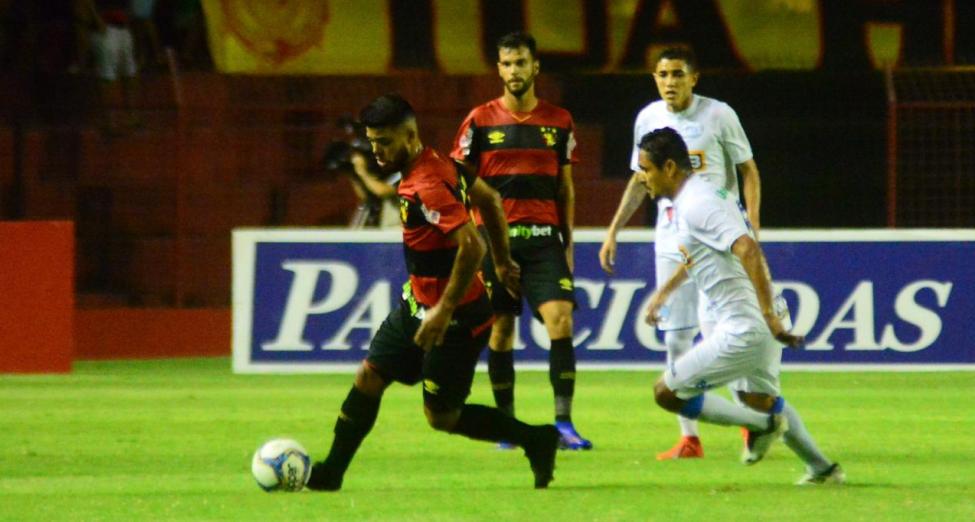 Sport vence São Bento na Ilha do Retiro -  Anderson Stevens. 