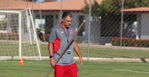 CRB dispensa técnico e busca substitutos para sequência da Série B