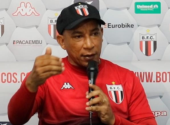 No Botafogo-SP, técnico aposta nos confrontos diretos pelo acesso