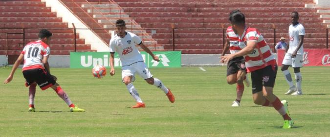 São Bernardo venceu por 3 a 2 e segue vivo (Foto: João Romoli/EC São Bernardo)