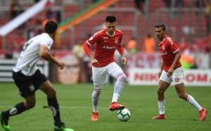 Sequência ruim incomoda e jogadores evitam reclamar da arbitragem no Internacional