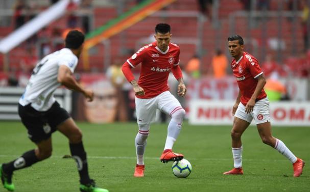 Sequência ruim incomoda e jogadores evitam reclamar da arbitragem no Internacional