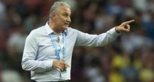 Tite muda a sua postura na seleção brasileira ou deve ser demitido pela CBF