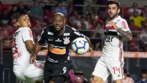 São Paulo foi o dono do clássico Majestoso no Morumbi pelo Brasileirão