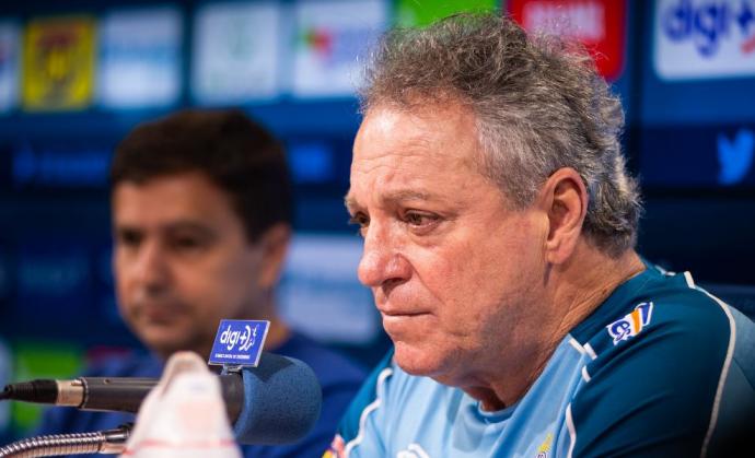 Abel Braga lamentou mais um tropeço 