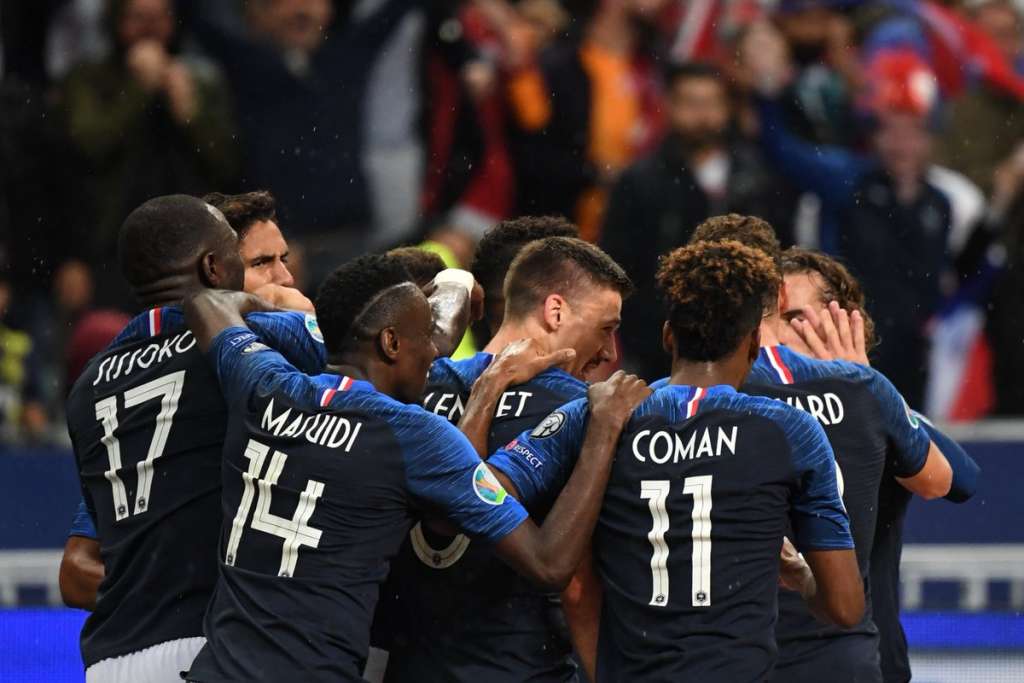 França empata com a Turquia e adia classificação para a Eurocopa