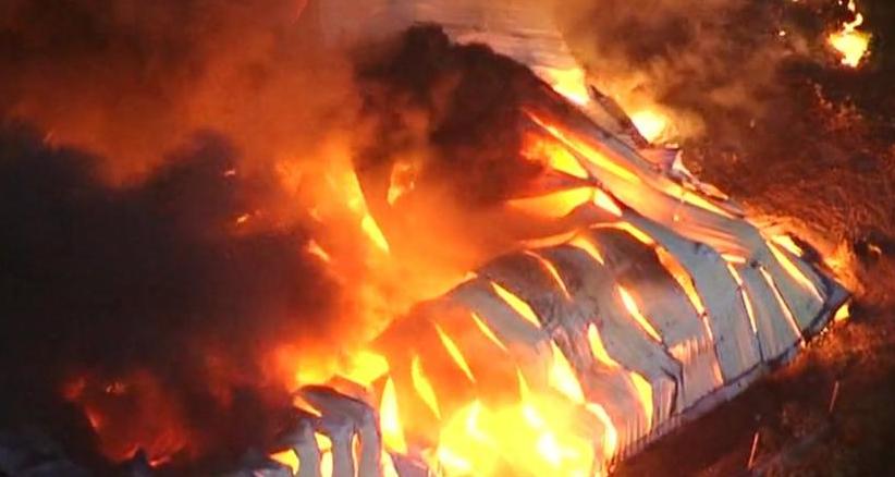 Escola de Samba ligada ao São Paulo é atingida por incêndio