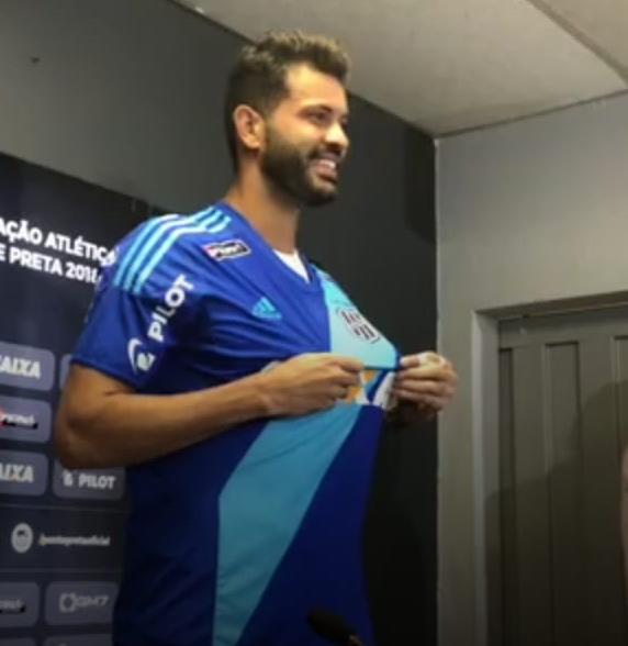 Ygor Vinhas foi o grande destaque da Ponte Preta