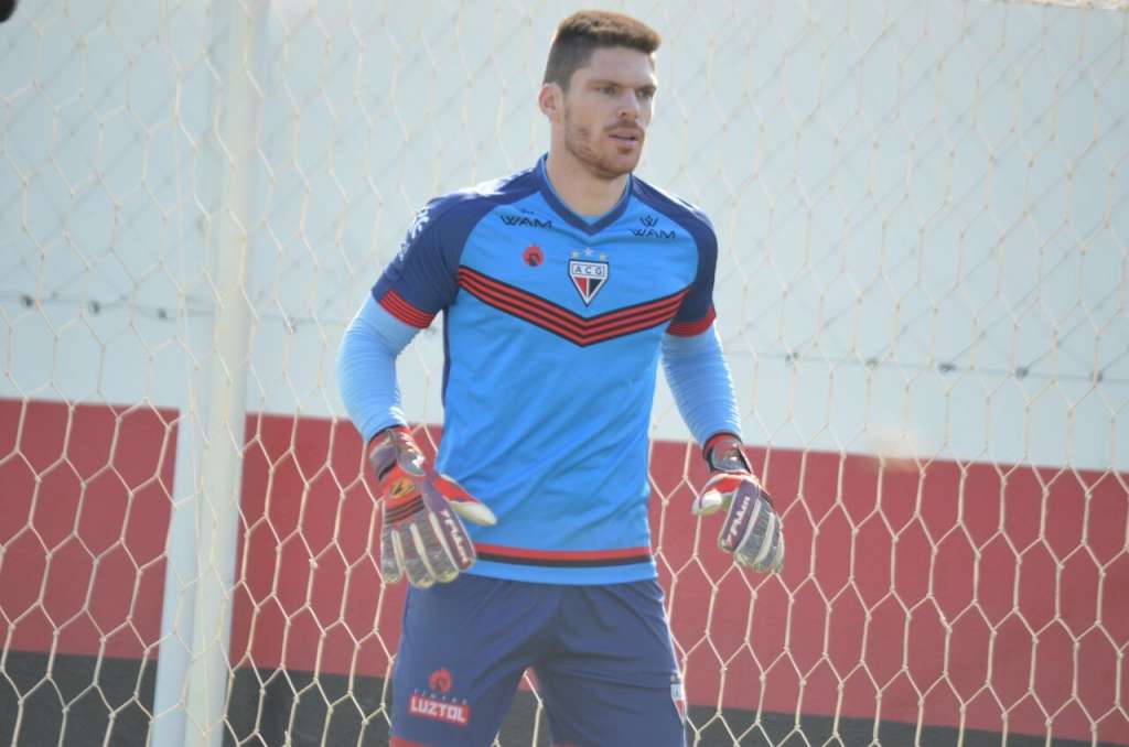 O goleiro Maurício Kozlinski renovou seu contrato