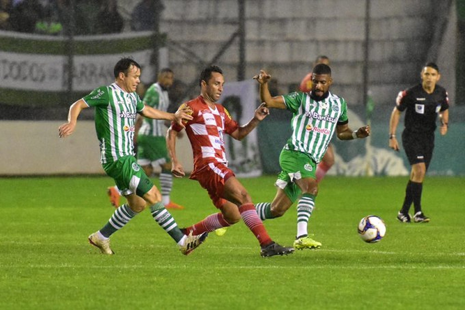 Ex-Corinthians e Fla, Ibson vai disputar o Campeonato Mineiro
