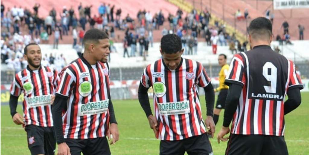 Em vantagem e com retornos, técnico do Paulista afirma que está confiante na busca pelo acesso