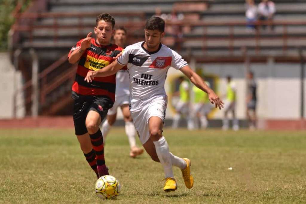 Flamengo saiu atrás do Paulista