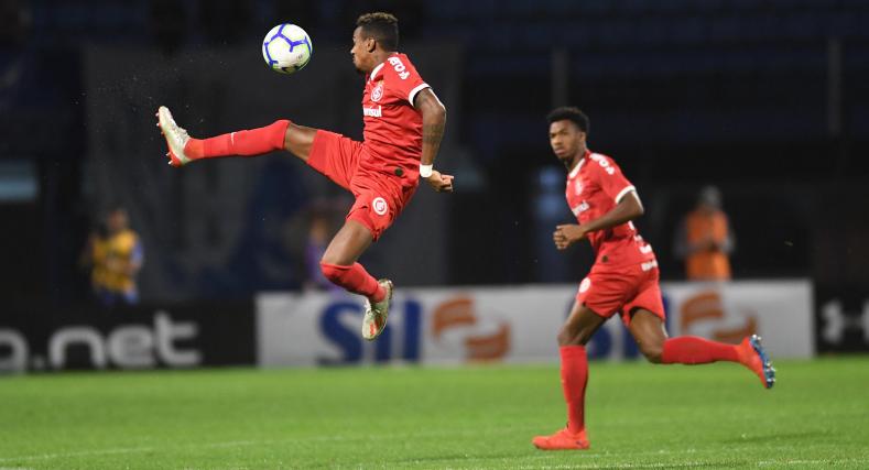 Inter jogou com um a mais desde os 3'/1T. (Foto: Ricardo Duarte / Internacional)