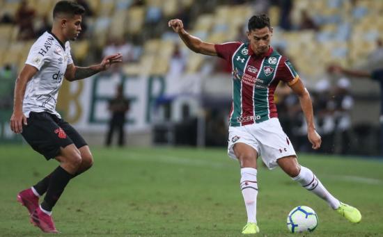 Ganso continua devendo no Fluminense