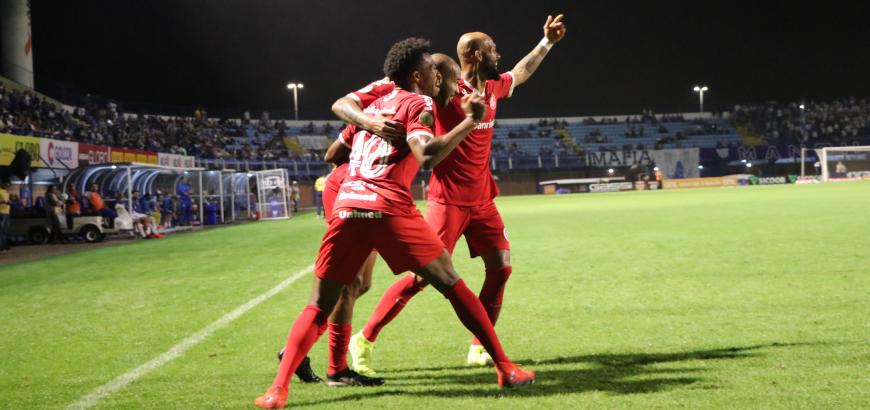 Patrick marcou o gol da vitória que manteve o Inter na parte de cima da tabela