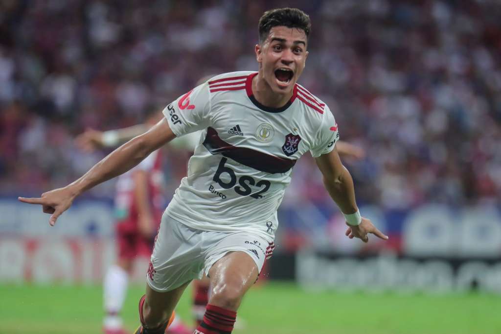 Reinier é a grande aposta do futebol brasileiro para o futuro e o camisa 10 da Seleção FI