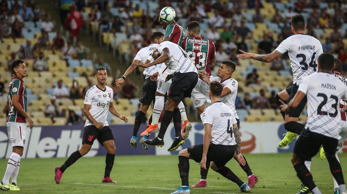 Jogadores do Fluminense lamentam derrota e já pensam no Flamengo