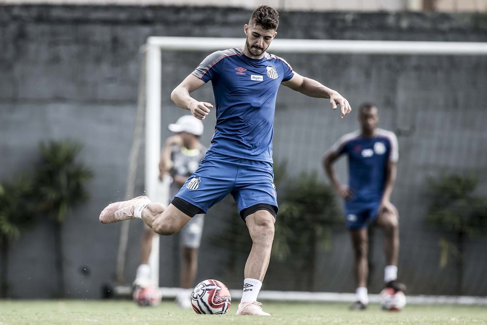 Gustavo Henrique vê ‘desrespeito’ de Soteldo ao Ceará em vitória do Santos