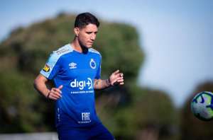 Cruzeiro encerra preparação para pegar Corinthians em treino sem Dedé