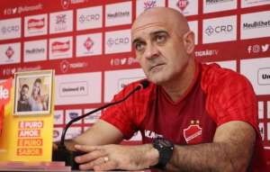 Vila Nova x Coritiba - Não tenho nada a ver com isso!