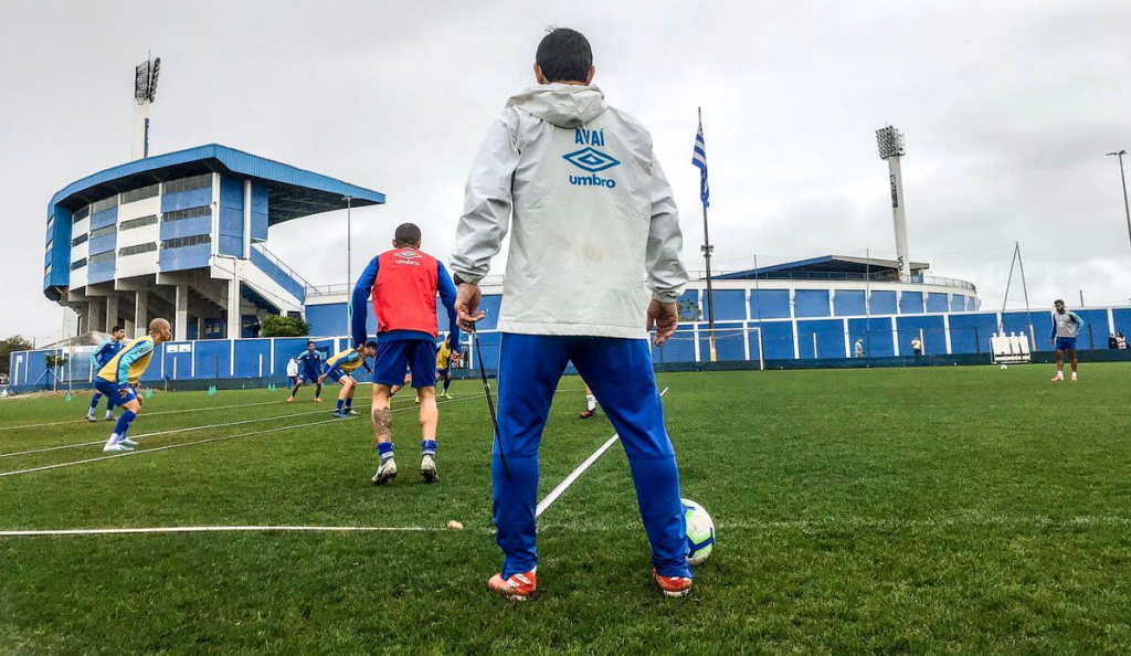 Avando Camillato comanda o Avaí visando confronto contra o São Paulo