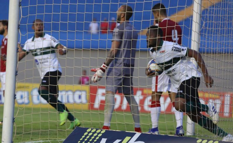 Coritiba buscou empate nos acréscimos