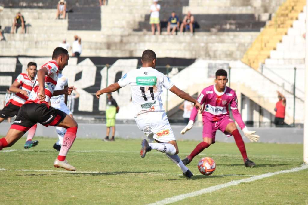 Eliminado, o Comercial venceu o Linense