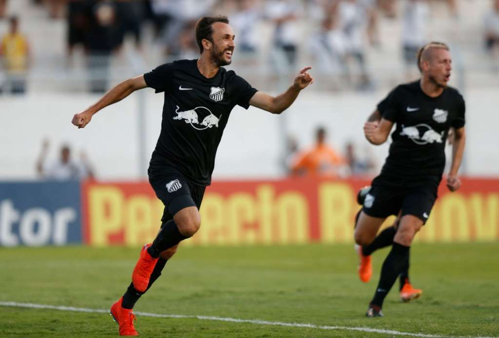 Thiago Ribeiro empatou para o Bragantino. (Foto: Divulgação / Bragantino)