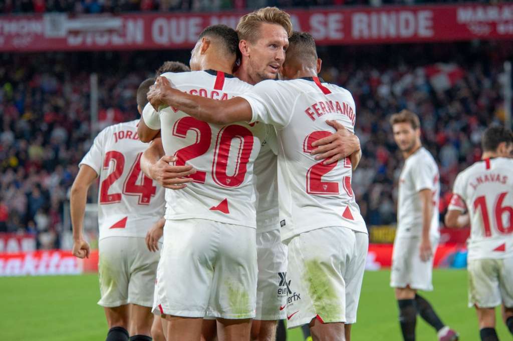 Sevilla derrota o Levante em casa e se mantém perto dos líderes