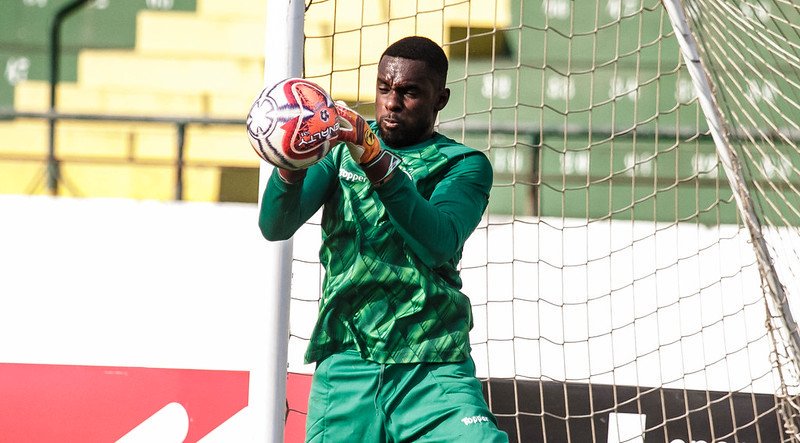Série B: Com Kléver questionado, Guarani pode ter mudança no gol em Sorocaba