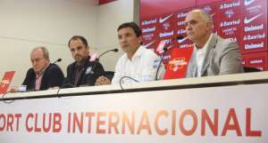 Apresentado, treinador mira Libertadores e final de ano 'à altura' do Inter