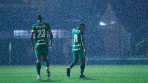 Capitão admite que atrasos salariais atrapalham a Chapecoense