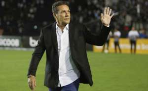 Há 11 meses fora, lateral fica perto de reforçar Vasco na reta final do Brasileirão