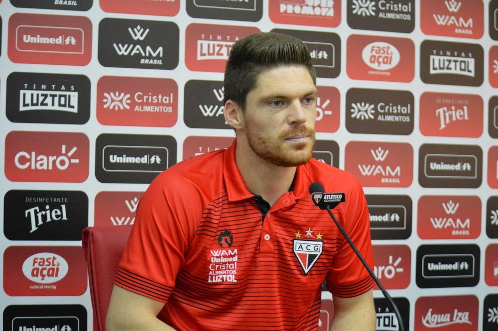 Série B: Goleiro do Atlético-GO trata duelo contra o América como ‘jogo do ano’