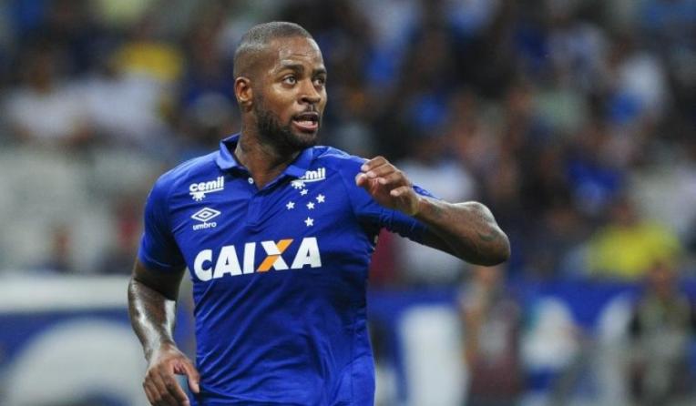 Zagueiro do Cruzeiro passará por nova cirurgia, mas deve voltar a jogar em 2019