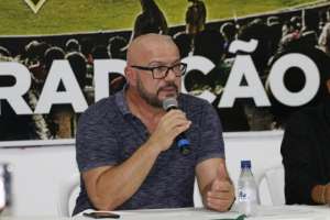 Presidente do Sampaio vai a São Paulo para reuniões com investidores e por reforços