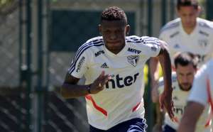 Arboleda é o oitavo estrangeiro a atingir 100 jogos pelo São Paulo