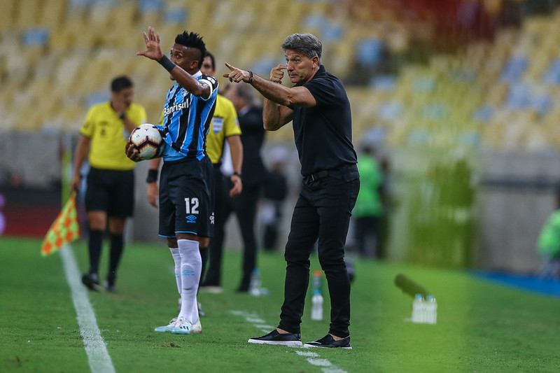 Renato Gaúcho revela apoio aos jogadores do Grêmio após eliminação - Lucas Uebel / Grêmio FBPA