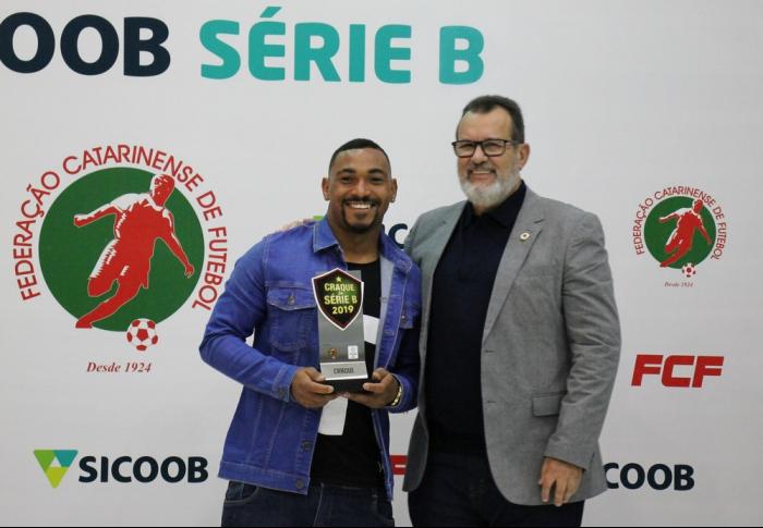 Potiguar: ABC contrata craque da Série B Catarinense e volante do Avenida-RS