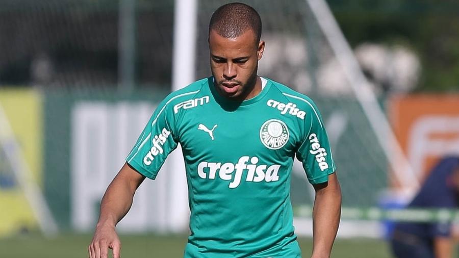 Mayke pode voltar a ser relacionado e estrear com Mano Menezes no Palmeiras