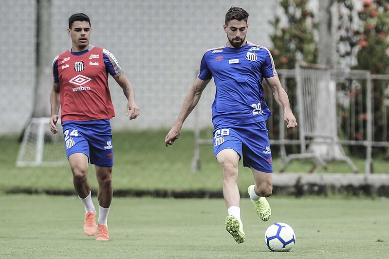 Luan Peres deve ser titular do Santos em Itaquera - Ivan Storti / Santos FC