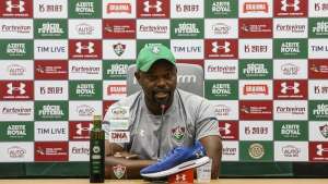 Marcão exalta 'líder' Ganso, mas não garante presença do meia contra Chapecoense