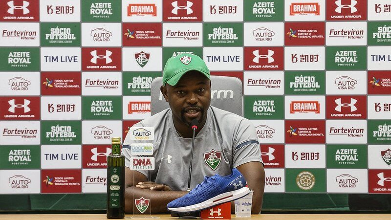 Marcão exalta ‘líder’ Ganso, mas não garante presença do meia contra Chapecoense